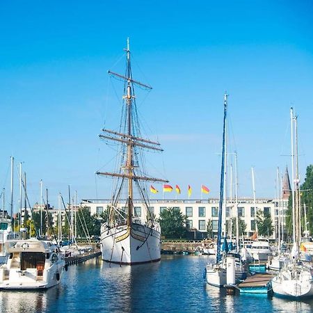 2 Slaapkamer Appartement Op De Zeedijk Van Oostende. 외부 사진