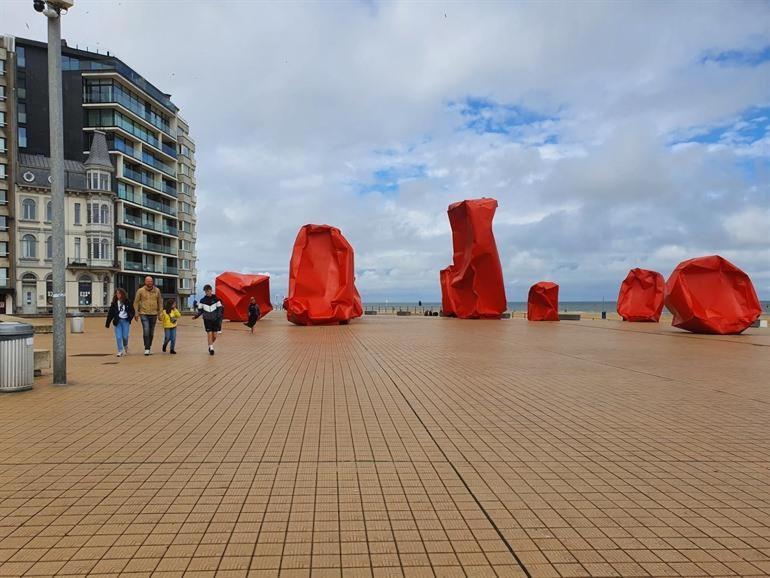 2 Slaapkamer Appartement Op De Zeedijk Van Oostende. 외부 사진