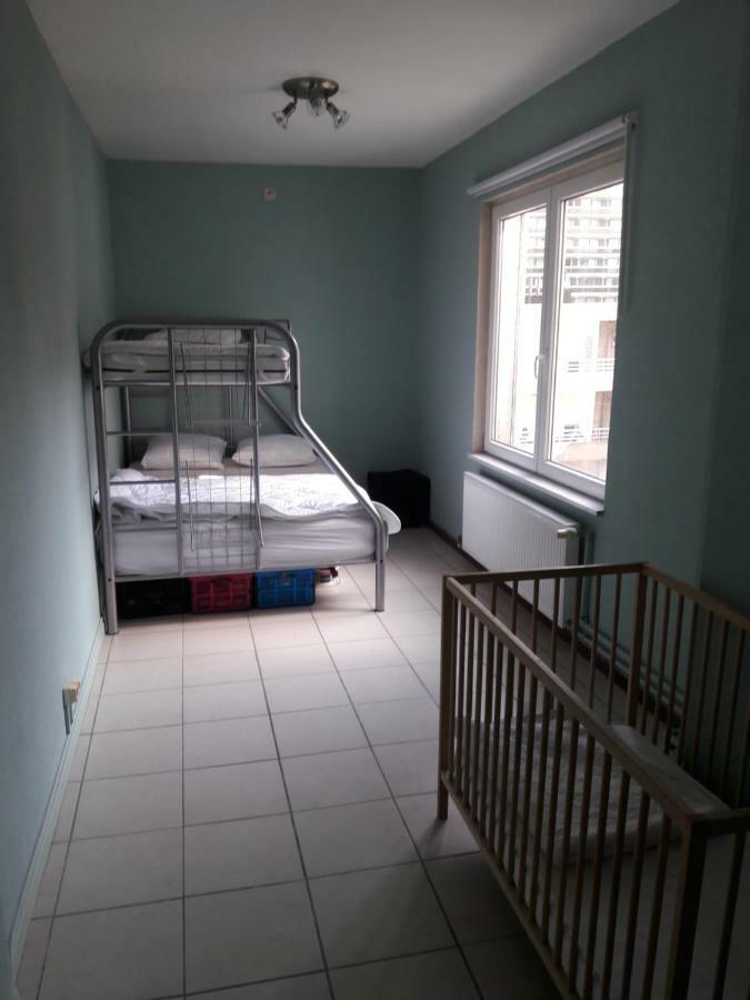2 Slaapkamer Appartement Op De Zeedijk Van Oostende. 외부 사진